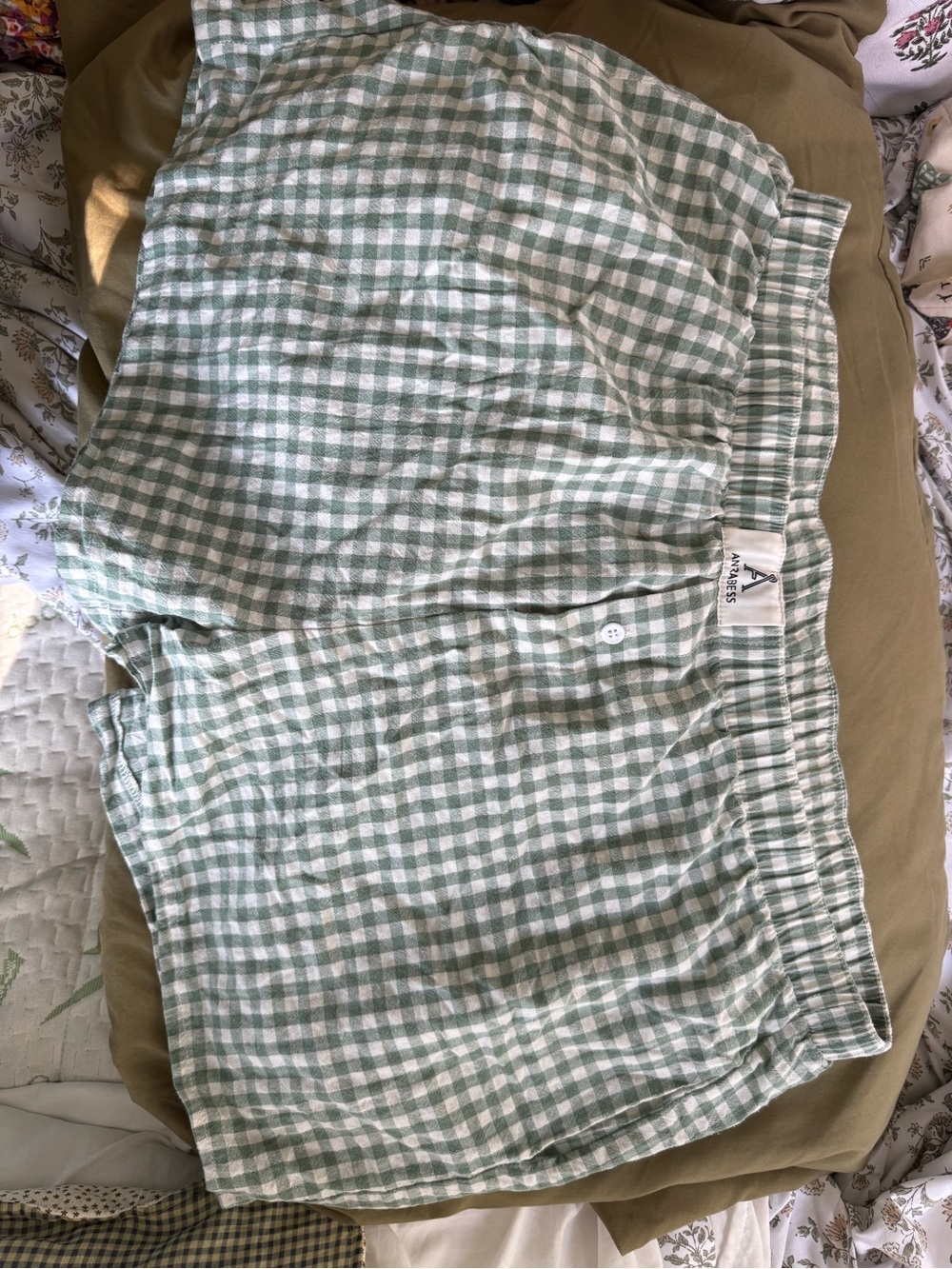 Amazon Women's Green and White Gingham Cotton Pajama Shorts